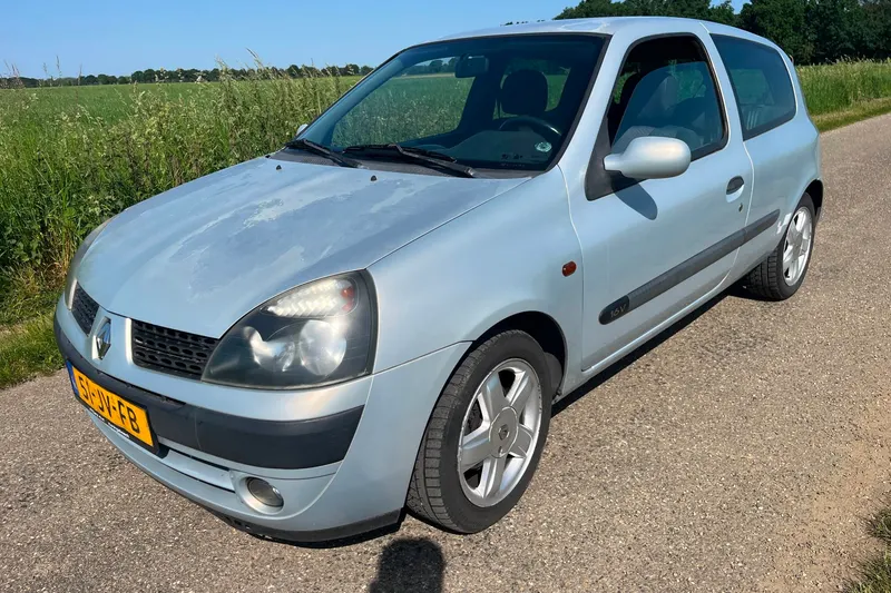Renault Clio (2002)