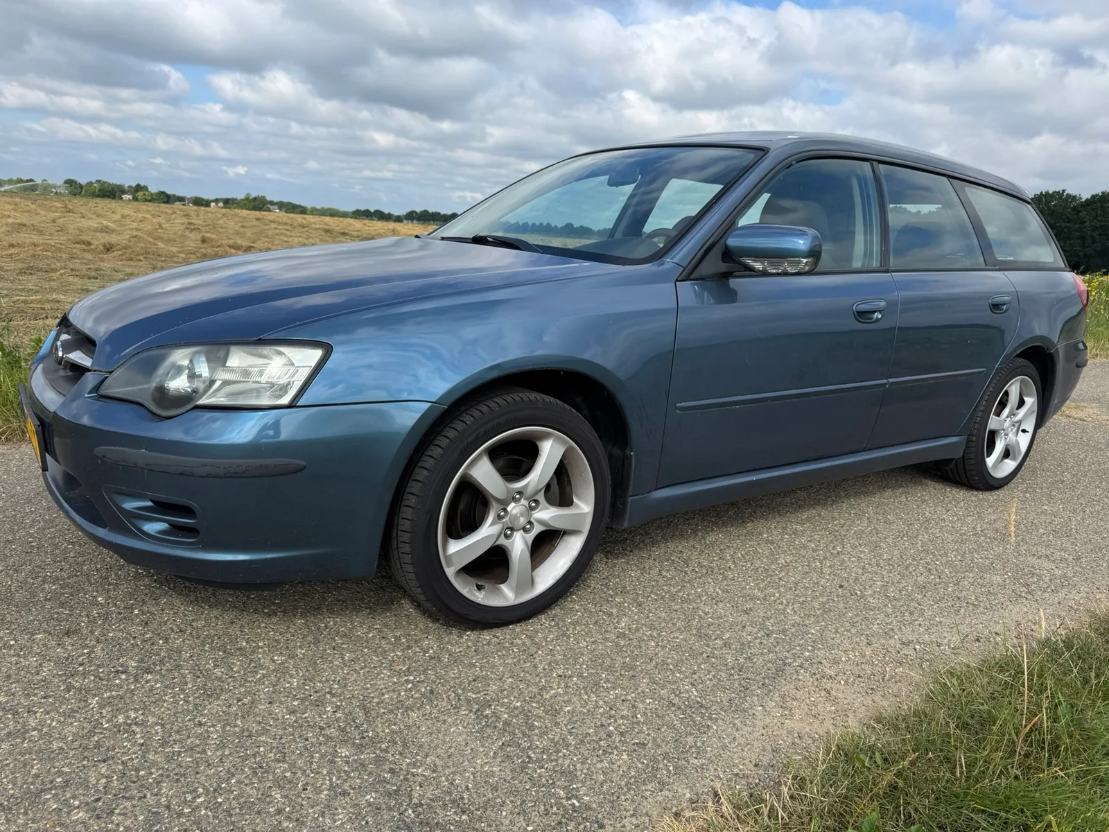 Subaru Legacy (2004) — foto 1