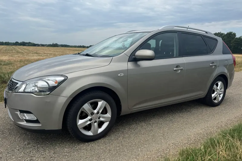 Kia Ceed (2010)
