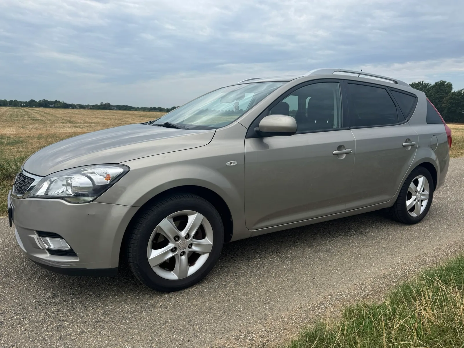 Kia Ceed (2010) — foto 1