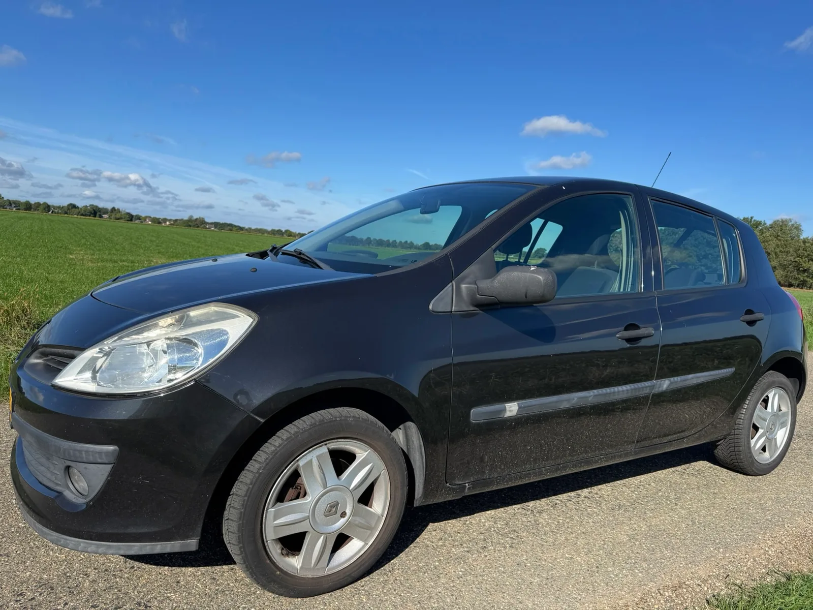 Renault Clio (2008) — foto 1