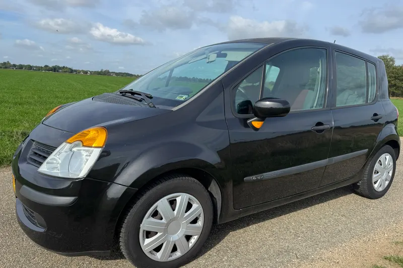 Renault Modus (2006)