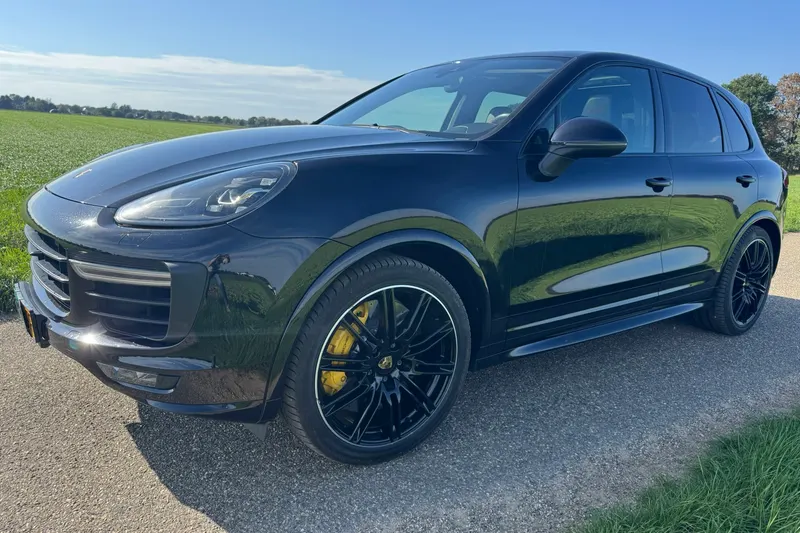Porsche Cayenne (2015)