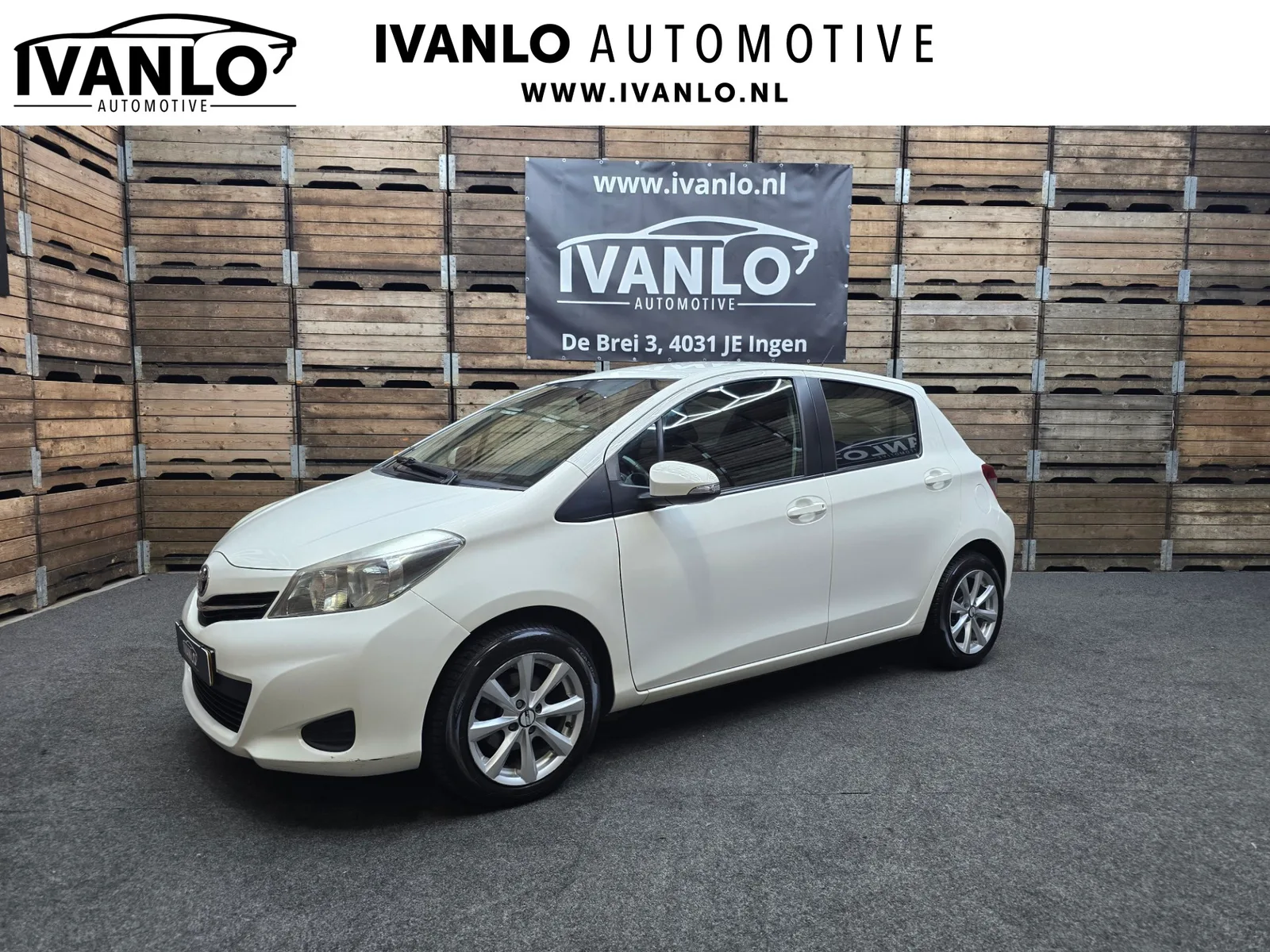 Toyota Yaris (2013) — foto 1