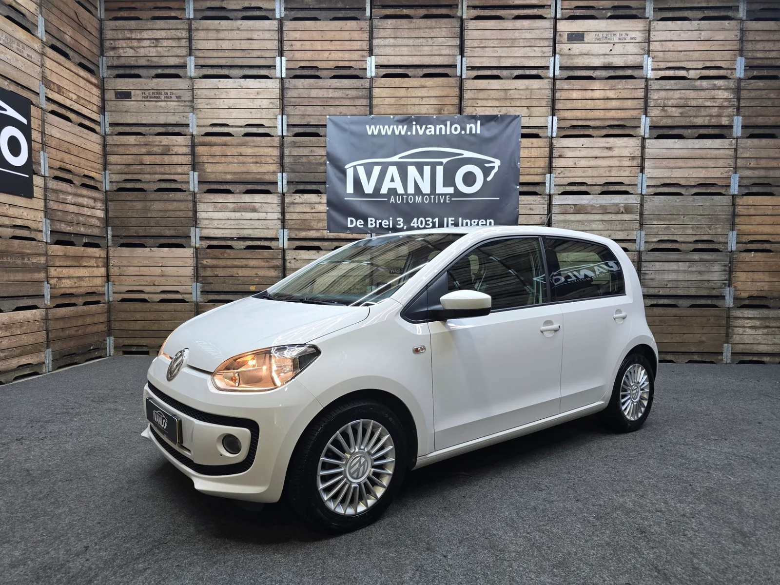 Volkswagen Up! (2013) — foto 1