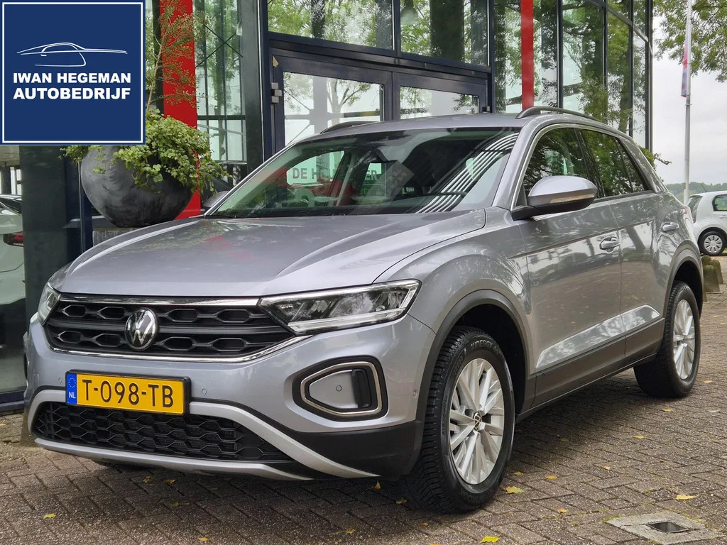 Volkswagen T-Roc (2023) — foto 1