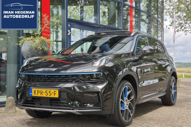 Lynk & Co 01 (2023)