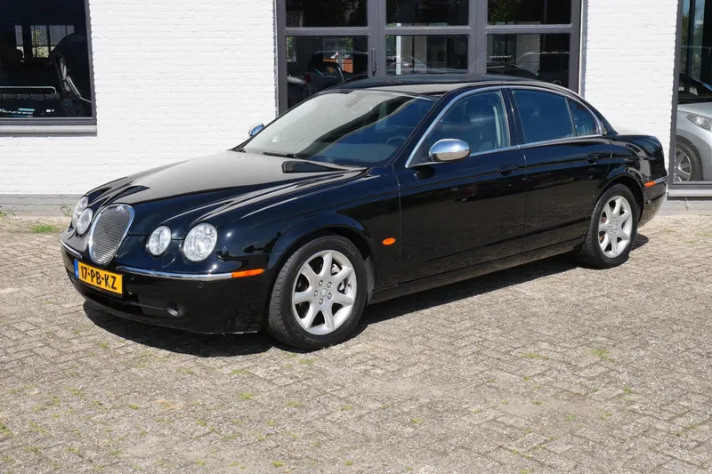 Jaguar S-Type (2004)
