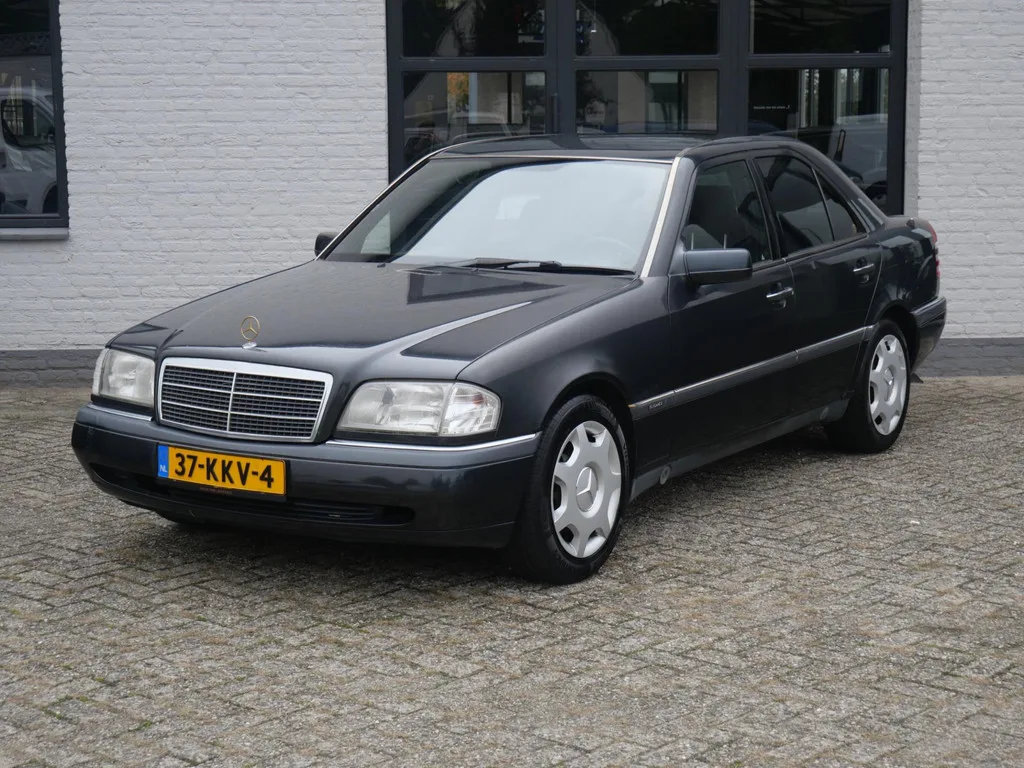 Mercedes-Benz C-Klasse (1993) — foto 1
