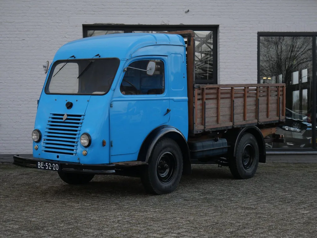 Renault R2066 (1953) — foto 1