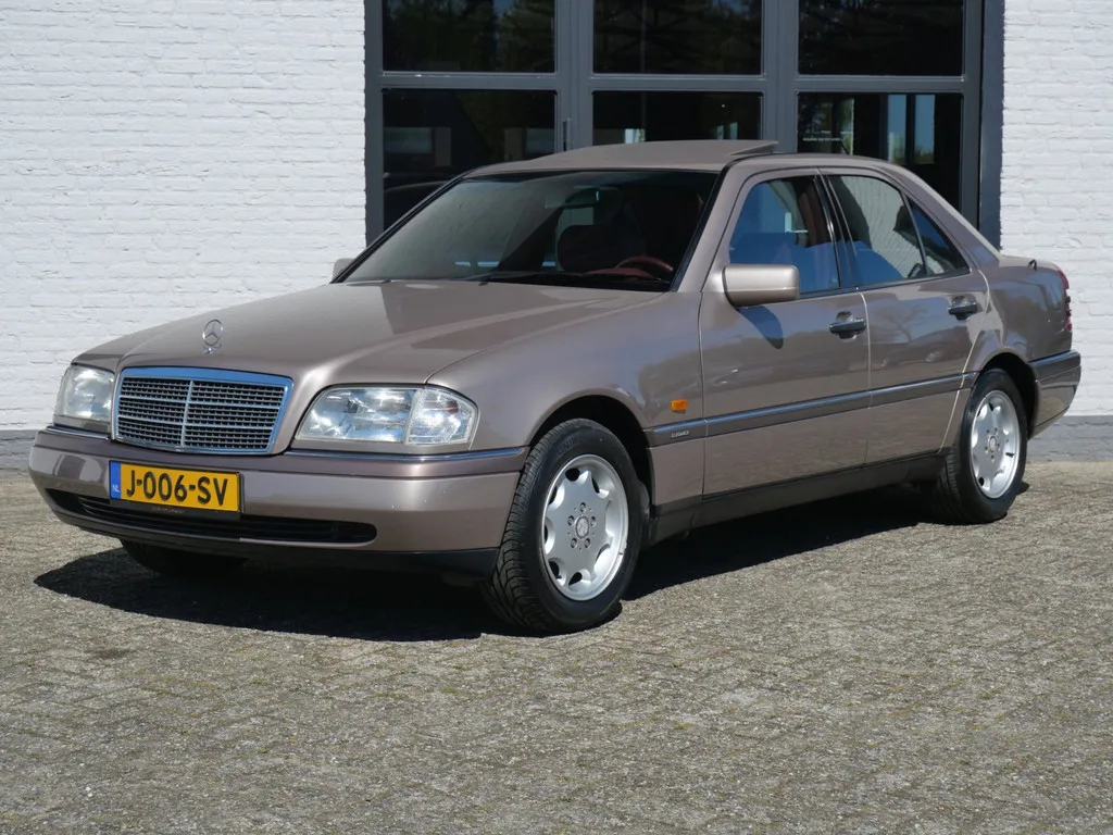 Mercedes-Benz C-Klasse (1994) — foto 1
