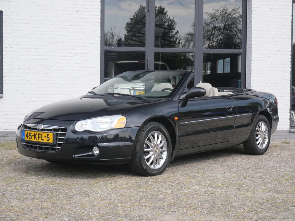 Chrysler Sebring (2004) — foto 1