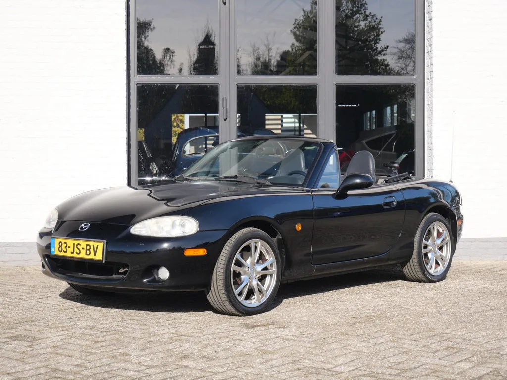 Mazda MX-5 (2002) — foto 1