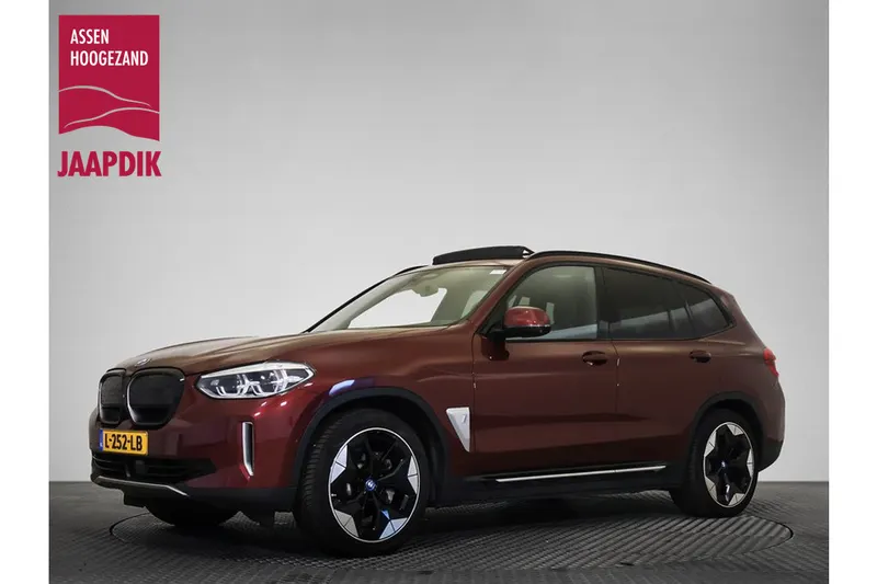 BMW iX3 (2021)
