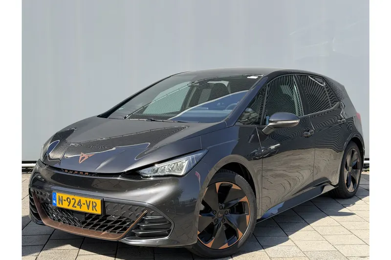 CUPRA Born (2021)