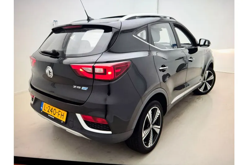 MG MGMg (2021)