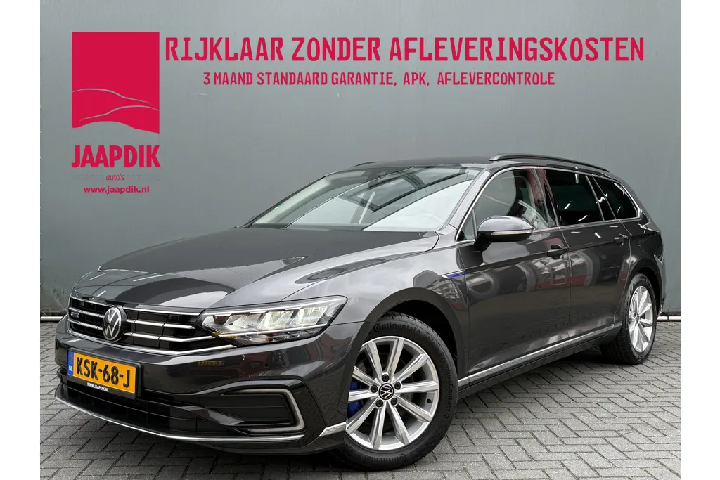 Volkswagen Passat (2022) — foto 1