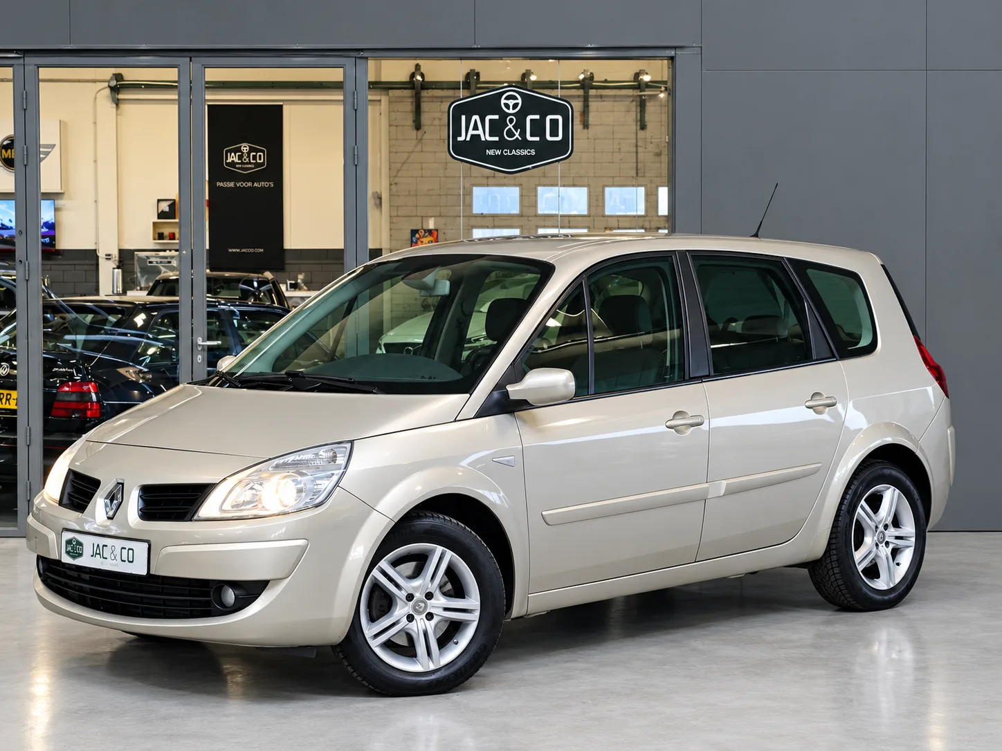 Renault Grand Scénic (2008) — foto 1