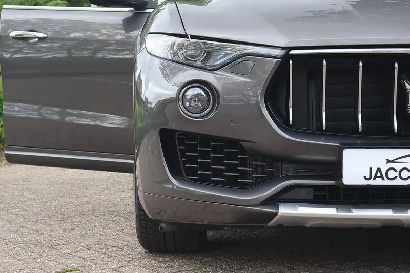 Maserati Levante (2017)