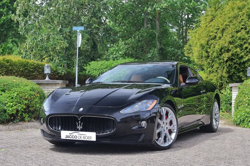 Maserati GranTurismo (2010)
