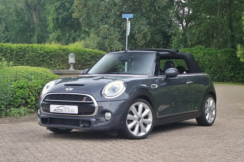 MINI Cabrio (2017)