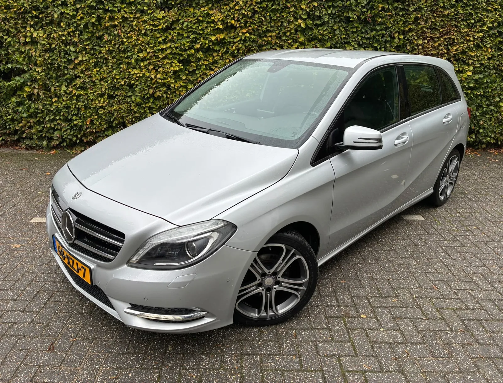 Mercedes-Benz B-Klasse (2012) — foto 1