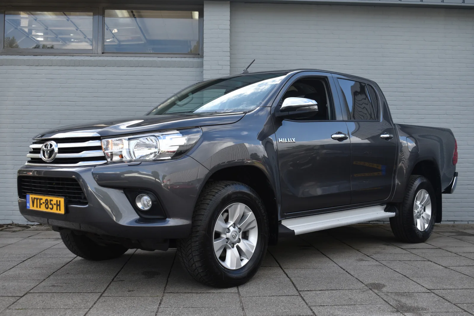 Toyota Hilux (2019) — foto 1