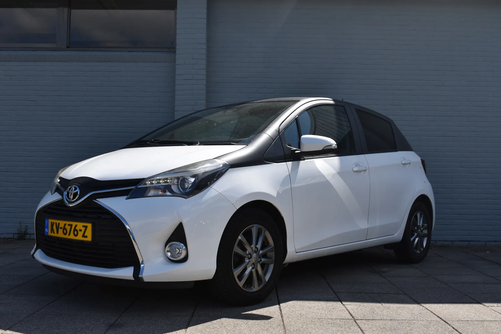 Toyota Yaris (2016) — foto 1