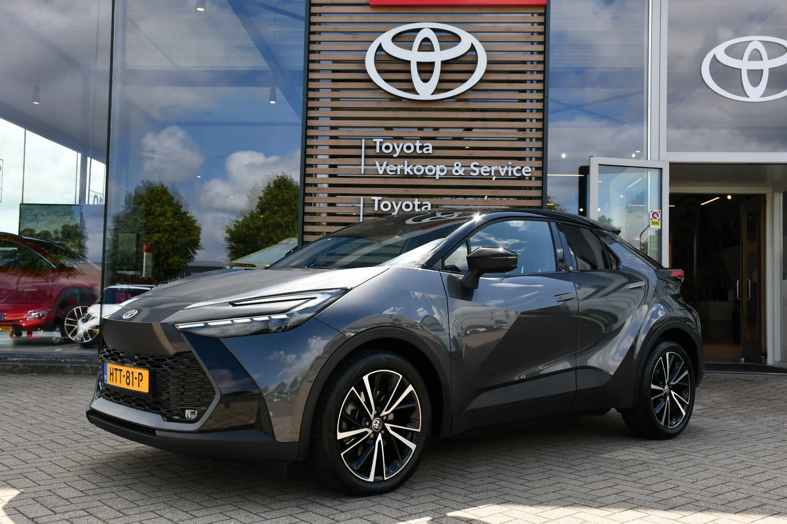 Toyota C-HR (2025) — foto 1