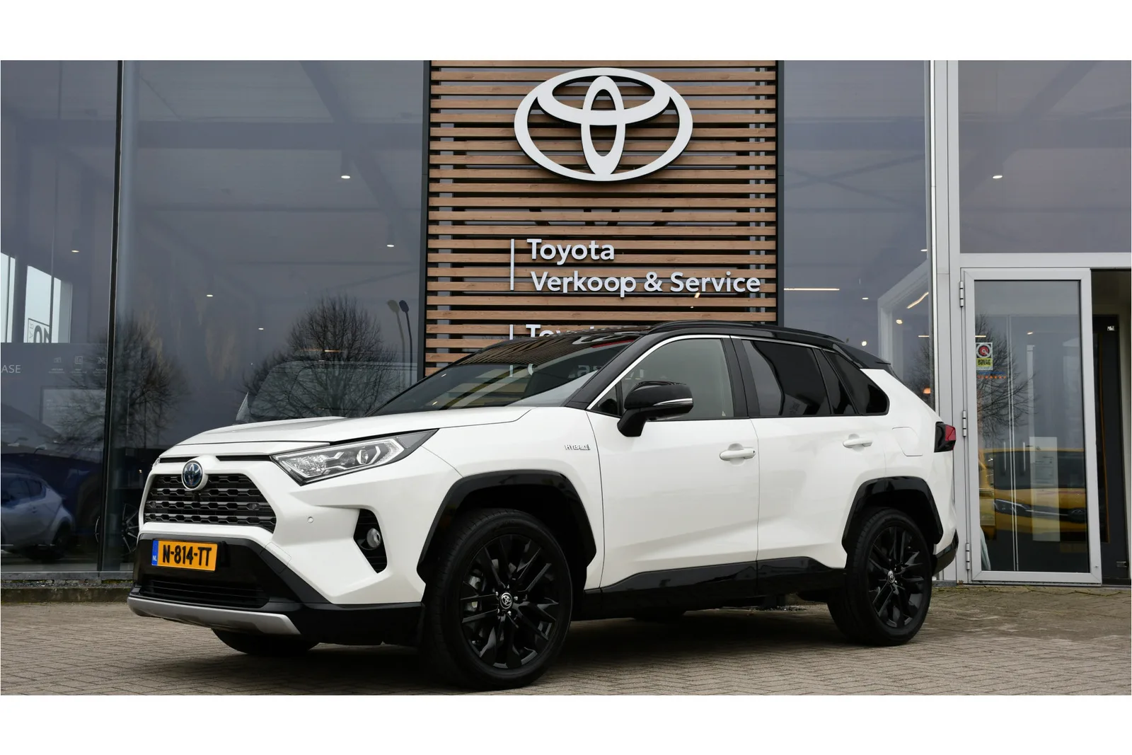 Toyota RAV4 (2022) — foto 1