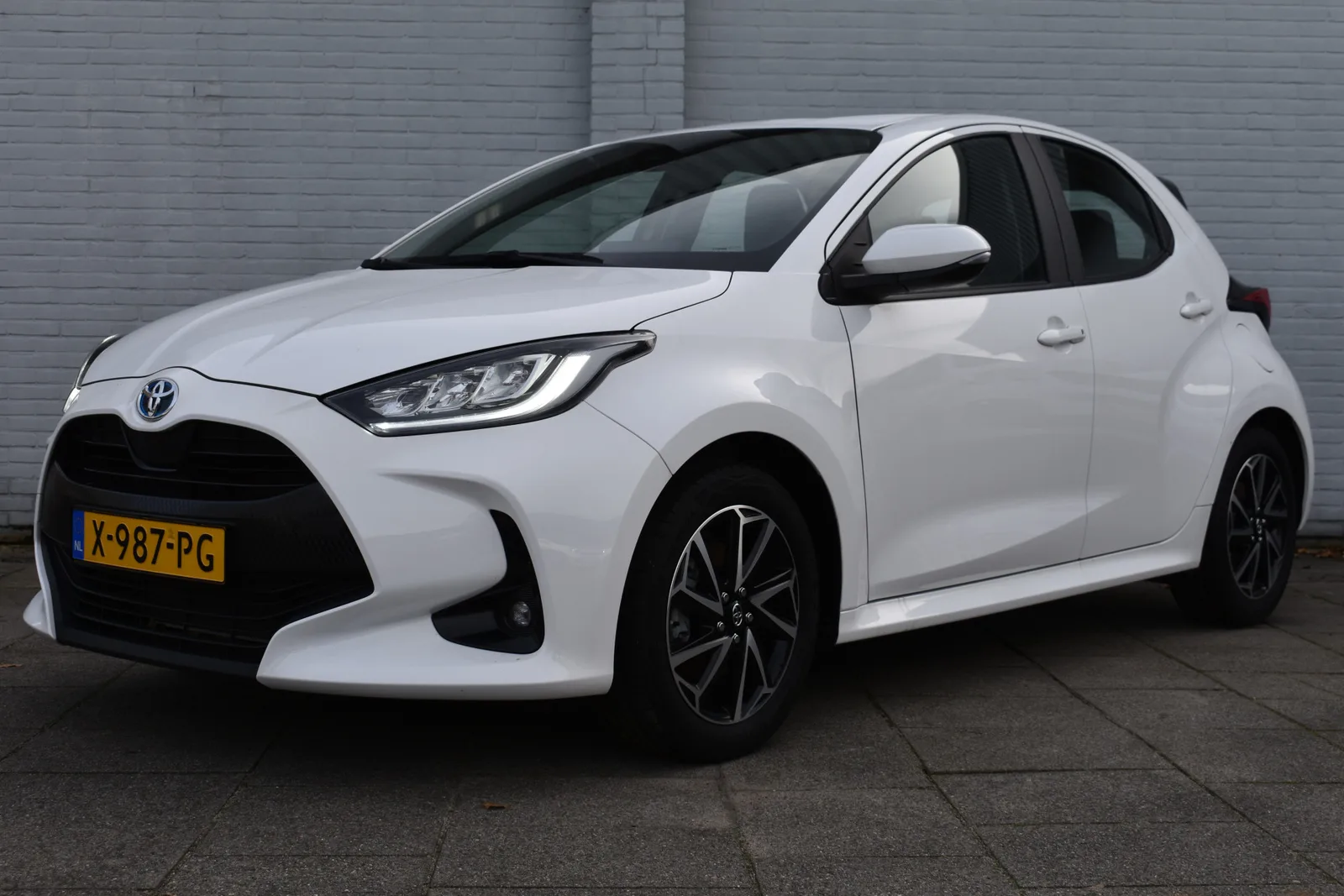 Toyota Yaris (2024) — foto 1