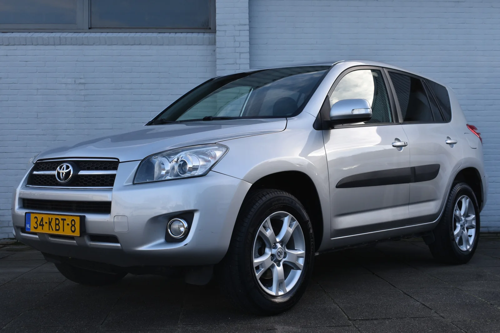 Toyota RAV4 (2009) — foto 1