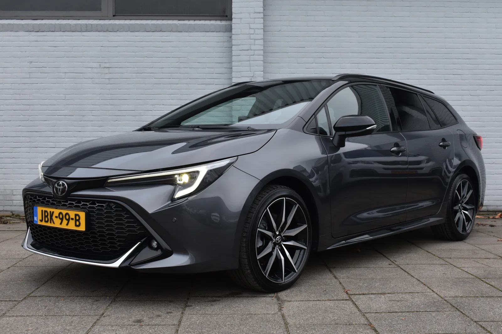 Toyota Corolla (2024) — foto 1