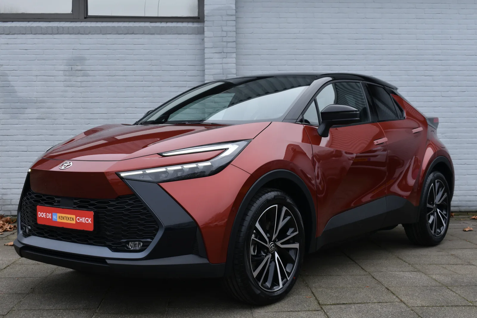 Toyota C-HR (2025) — foto 1