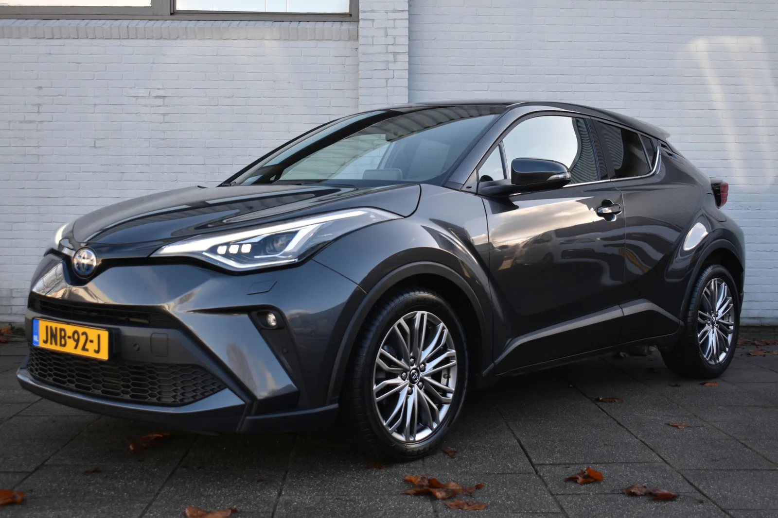 Toyota C-HR (2023) — foto 1