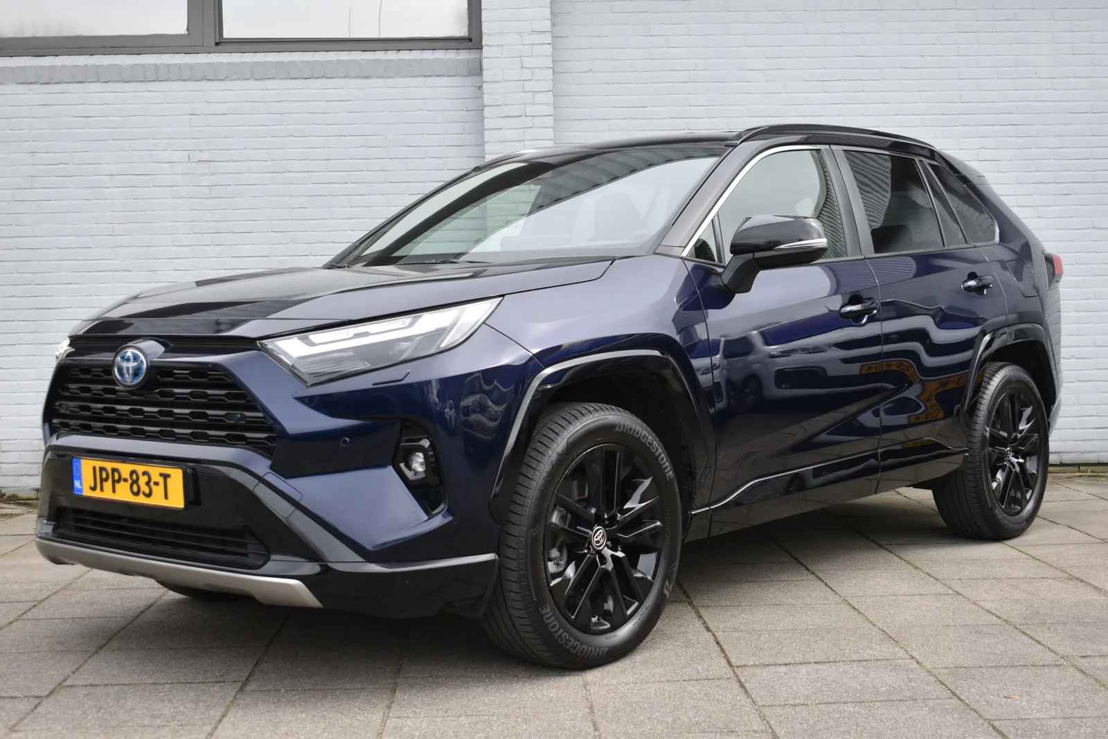 Toyota RAV4 (2025) — foto 1
