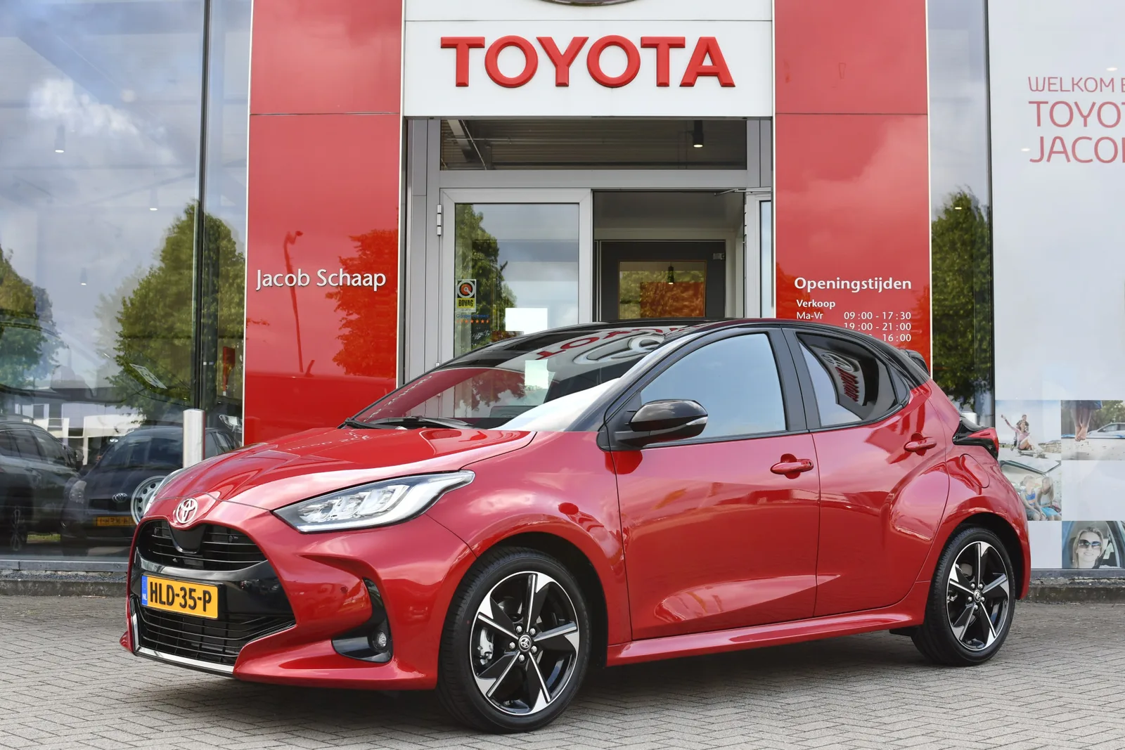 Toyota Yaris (2025) — foto 1
