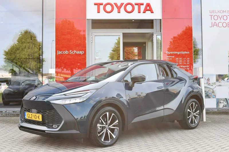 Toyota C-HR (2024)
