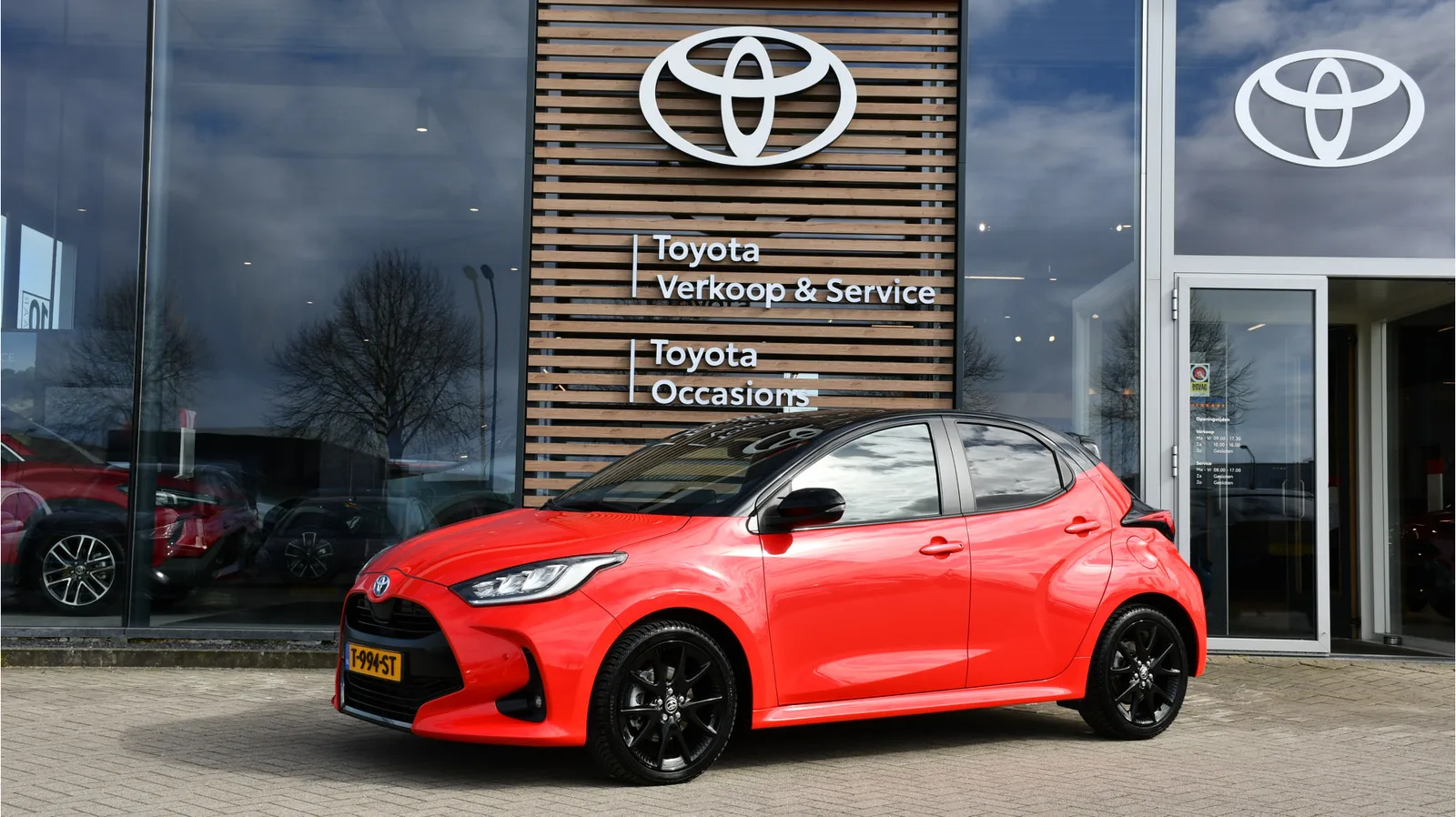 Toyota Yaris (2023) — foto 1