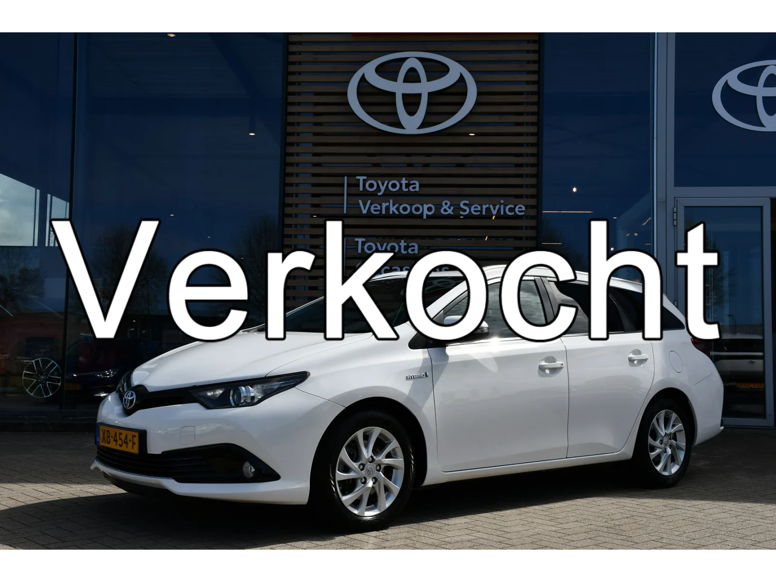 Toyota Auris (2018) — foto 1