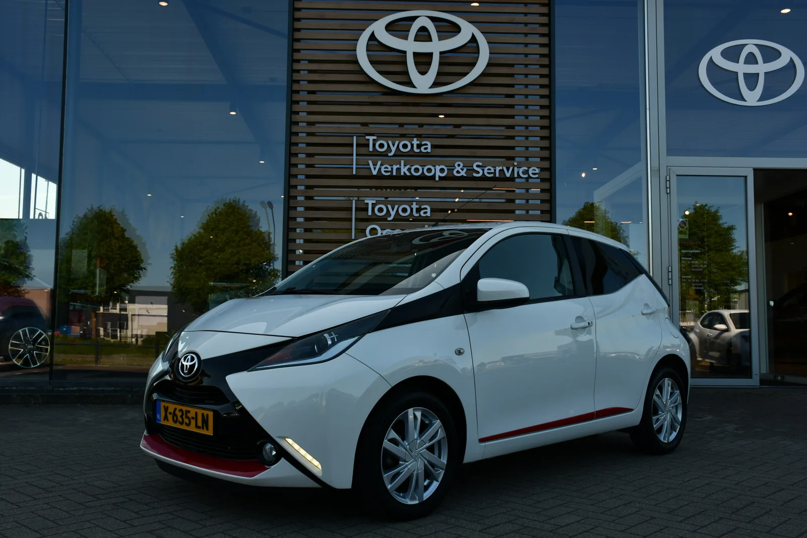 Toyota Aygo (2014) — foto 1