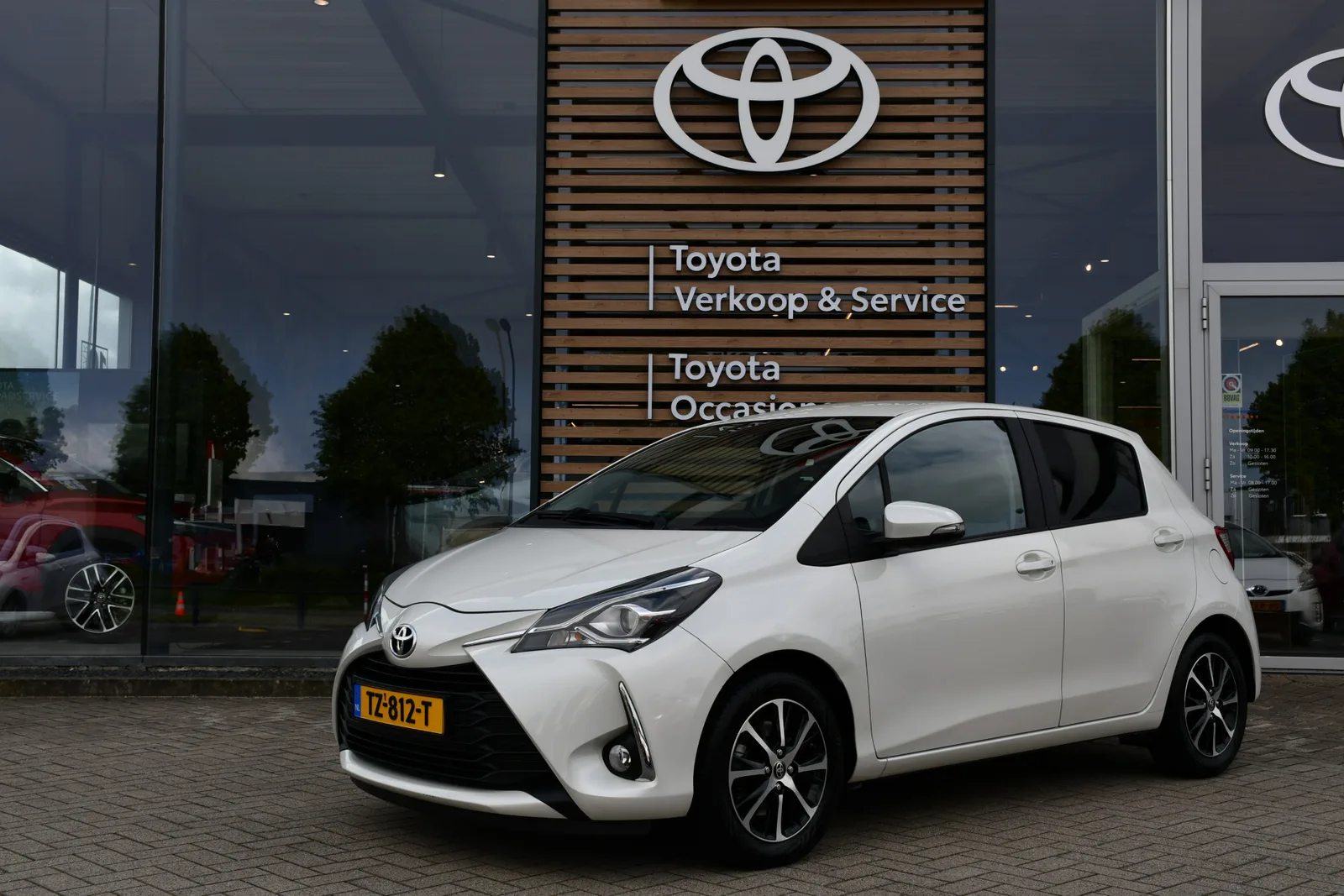 Toyota Yaris (2018) — foto 1