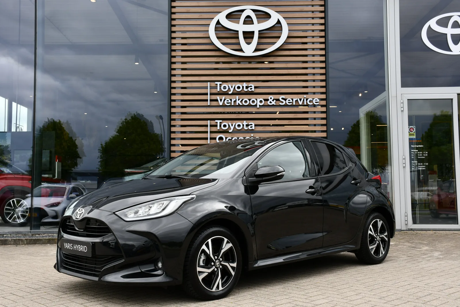Toyota Yaris (2025) — foto 1