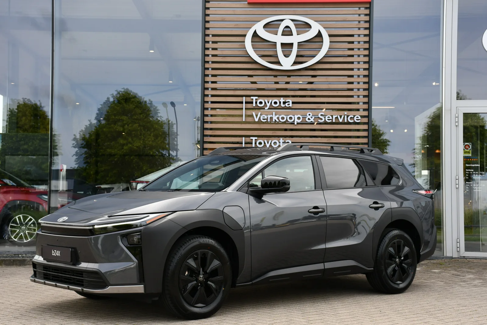 Toyota bZ4X (2026) — foto 1