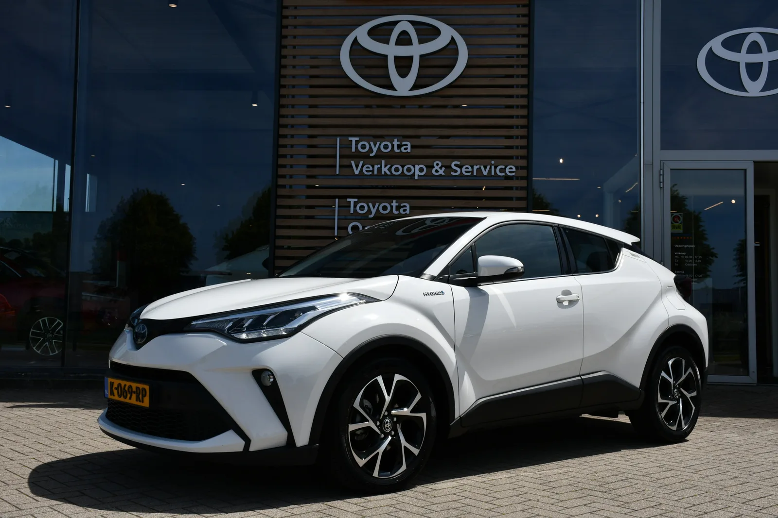 Toyota C-HR (2021) — foto 1