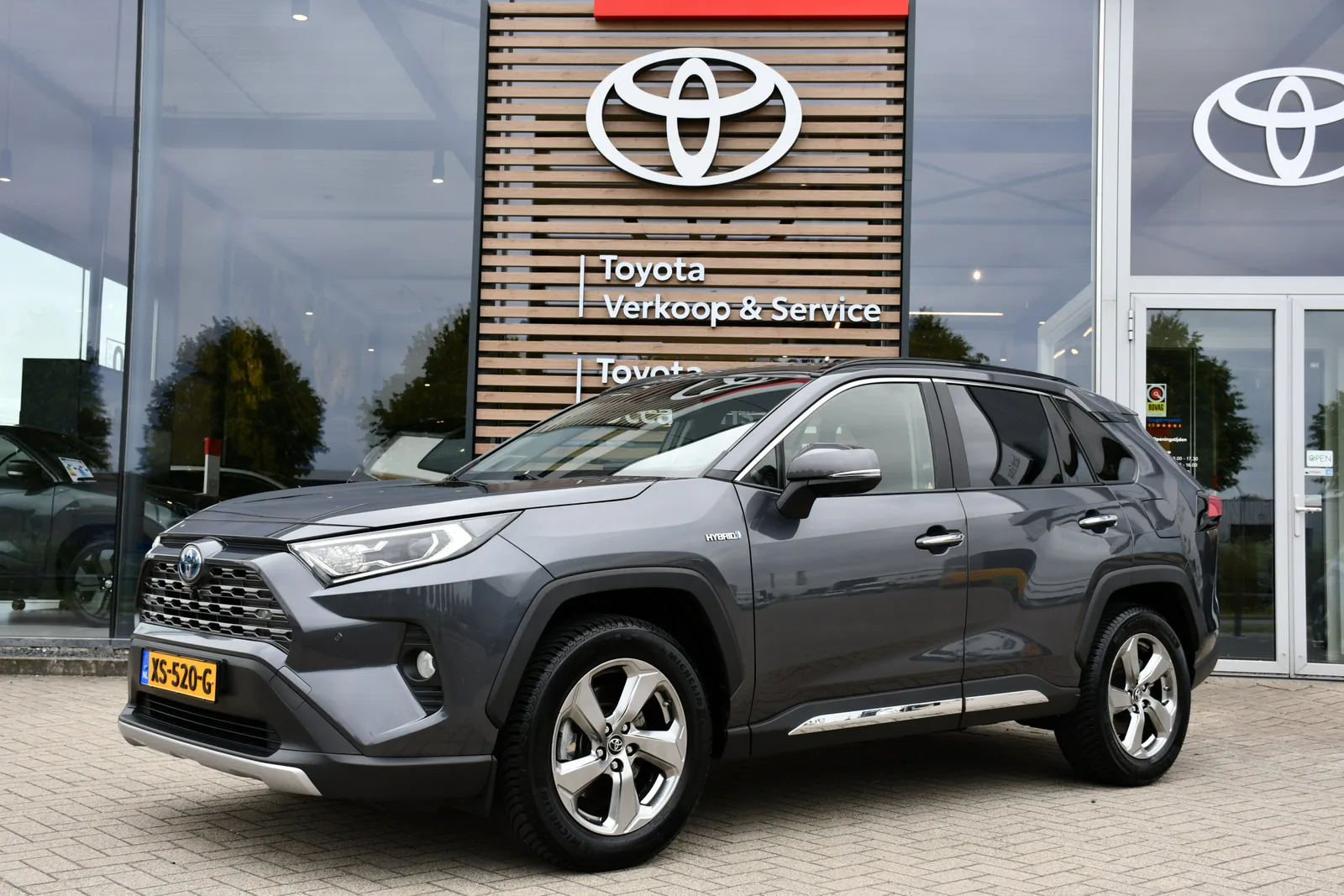 Toyota RAV4 (2019) — foto 1