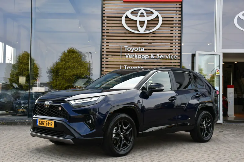 Toyota RAV4 (2024)