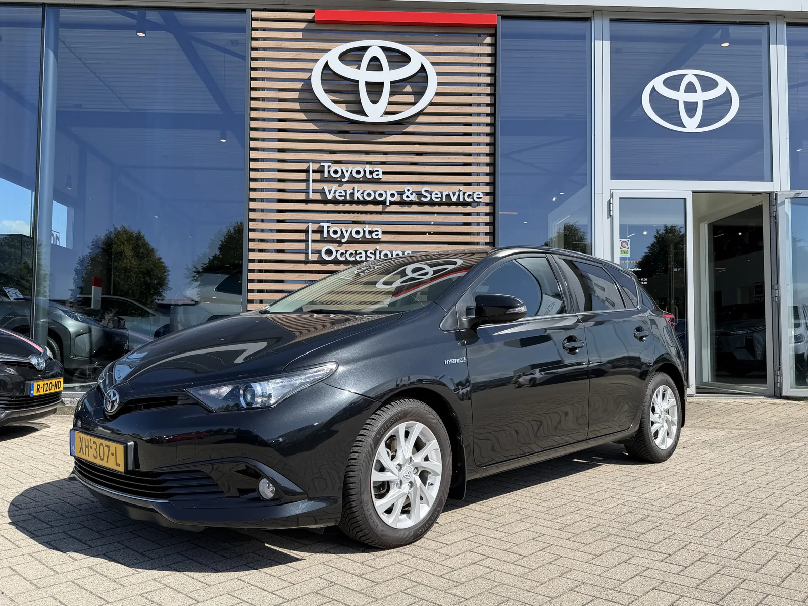 Toyota Auris (2019) — foto 1