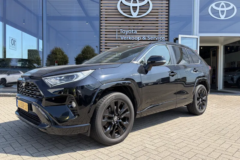 Toyota RAV4 (2021)