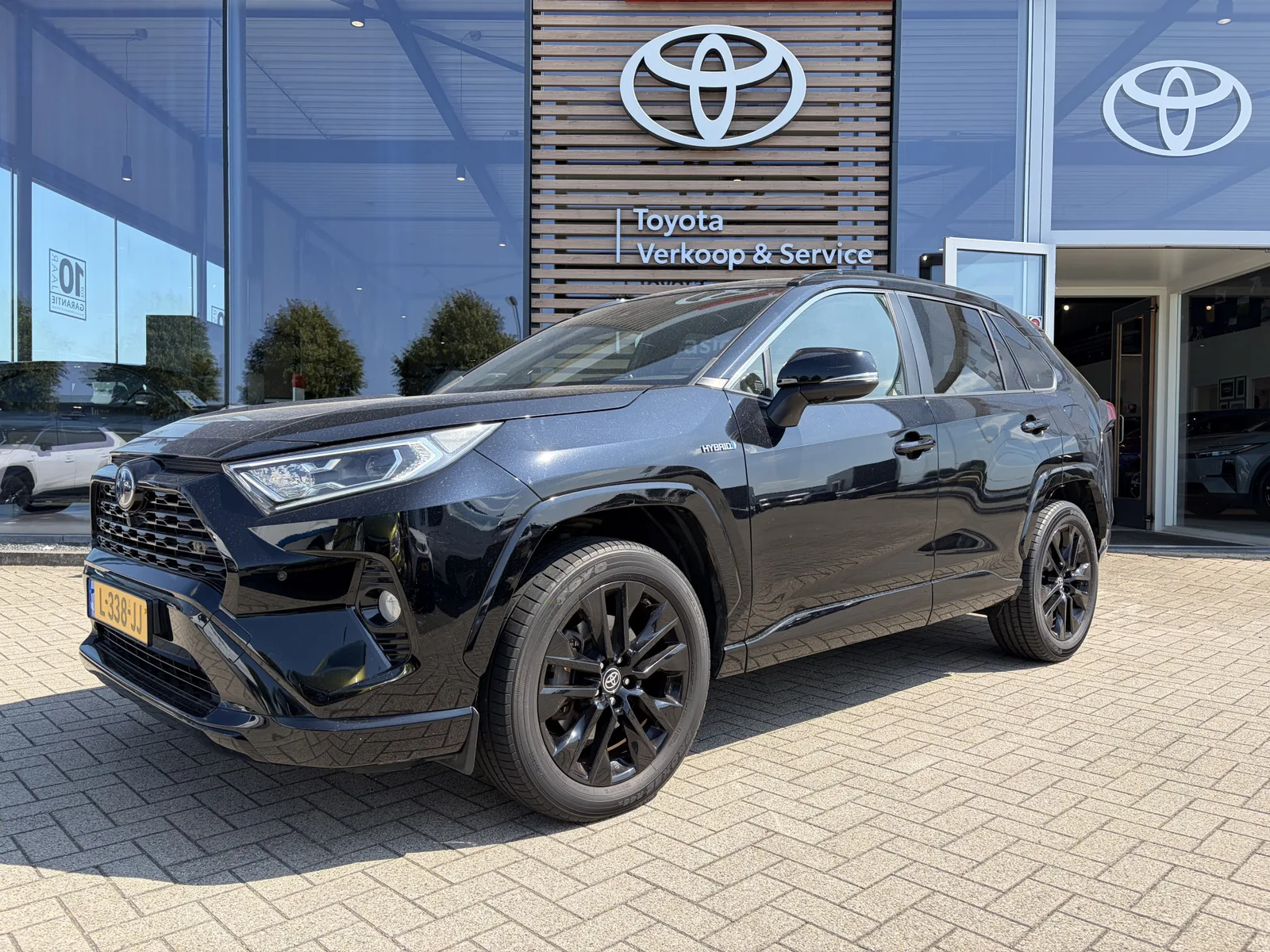 Toyota RAV4 (2021) — foto 1